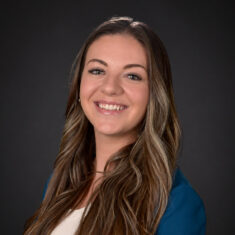 Holly McGlasson Associate Wealth Advisor at Mariner 