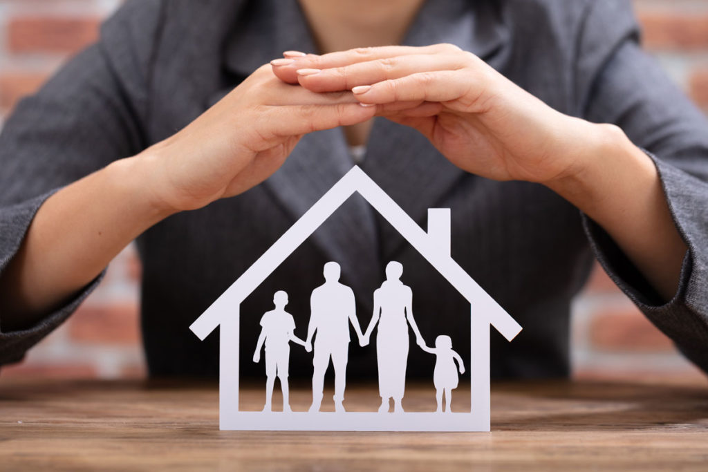 The trust professionals at Mariner Wealth Advisors will collaborate with you, your advisor, your legal team, as well as our in-house tax team, to design your trust as part of an integrated wealth management plan.